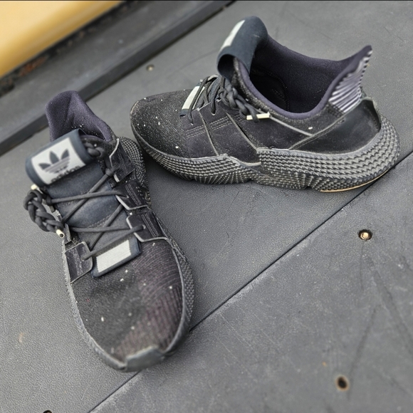 Black Sneakers Men’s Size 8 Athletic Sneakers Shoes - Picture 3 of 6